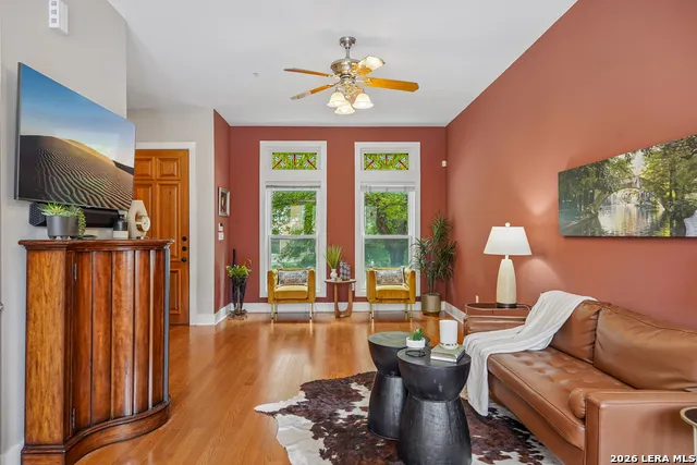 400 E GUENTHER ST #2202 Unit 2202 San Antonio, TX 78210