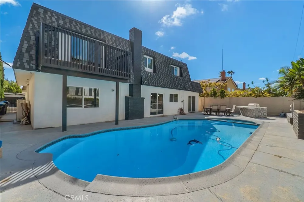 25421 Adriana Mission Viejo, CA 92691
