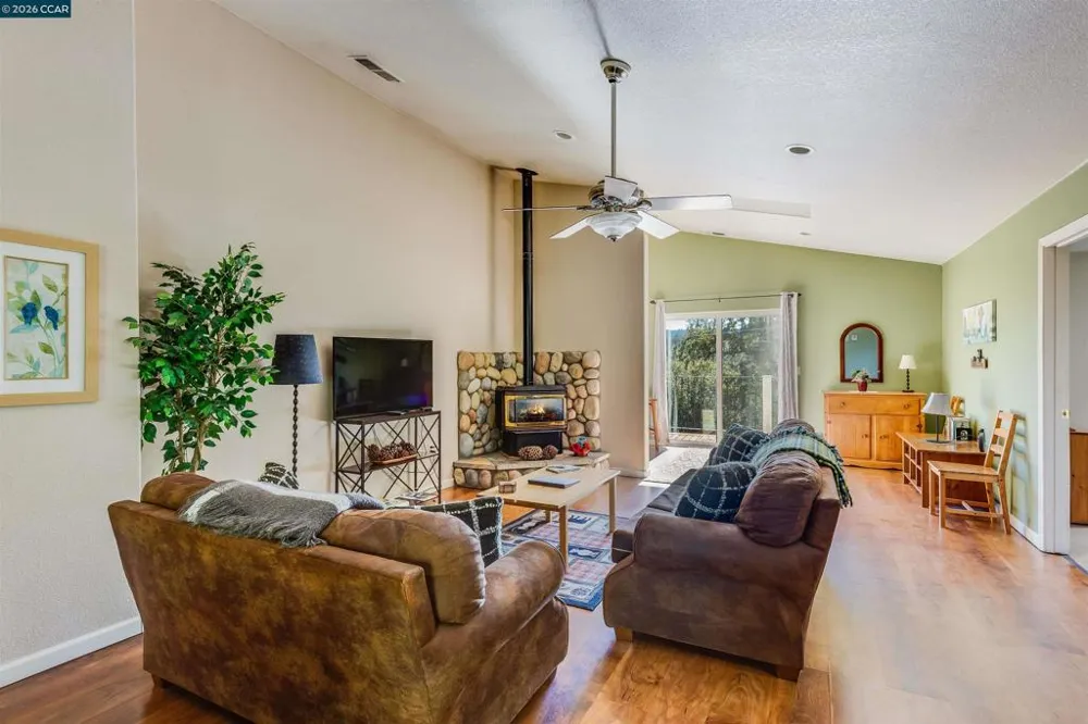 19112 Dyer Ct Groveland, CA 95321