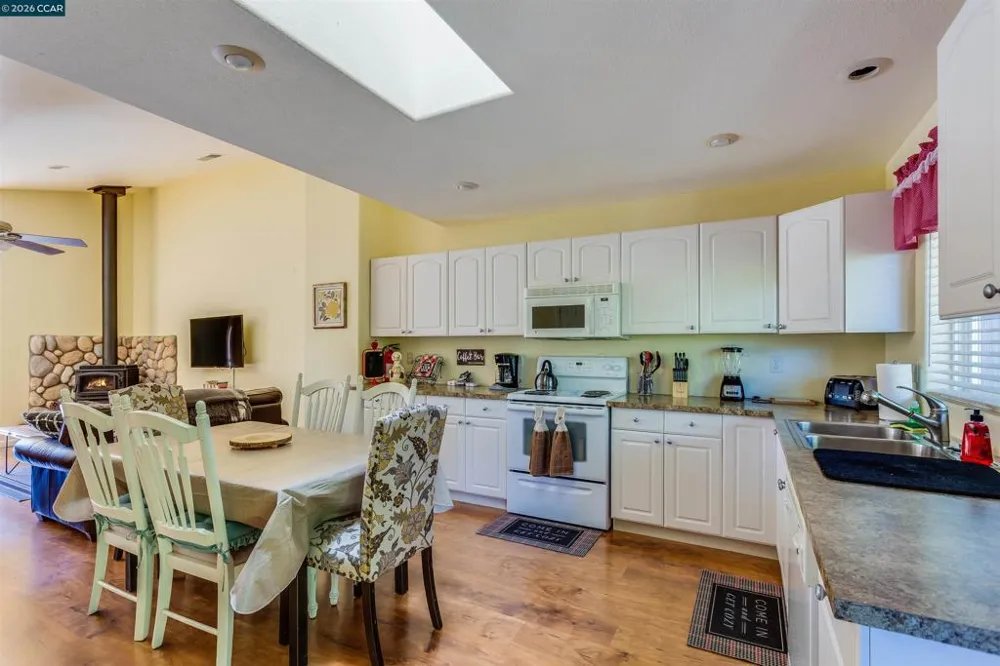 19112 Dyer Ct Groveland, CA 95321
