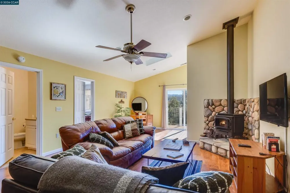 19112 Dyer Ct Groveland, CA 95321