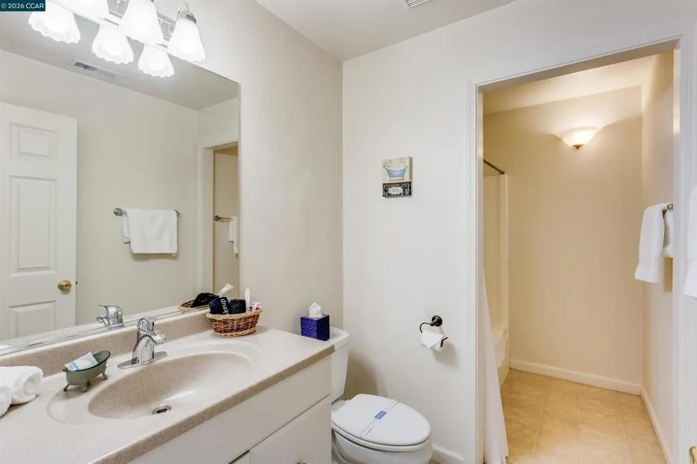 19112 Dyer Ct Groveland, CA 95321