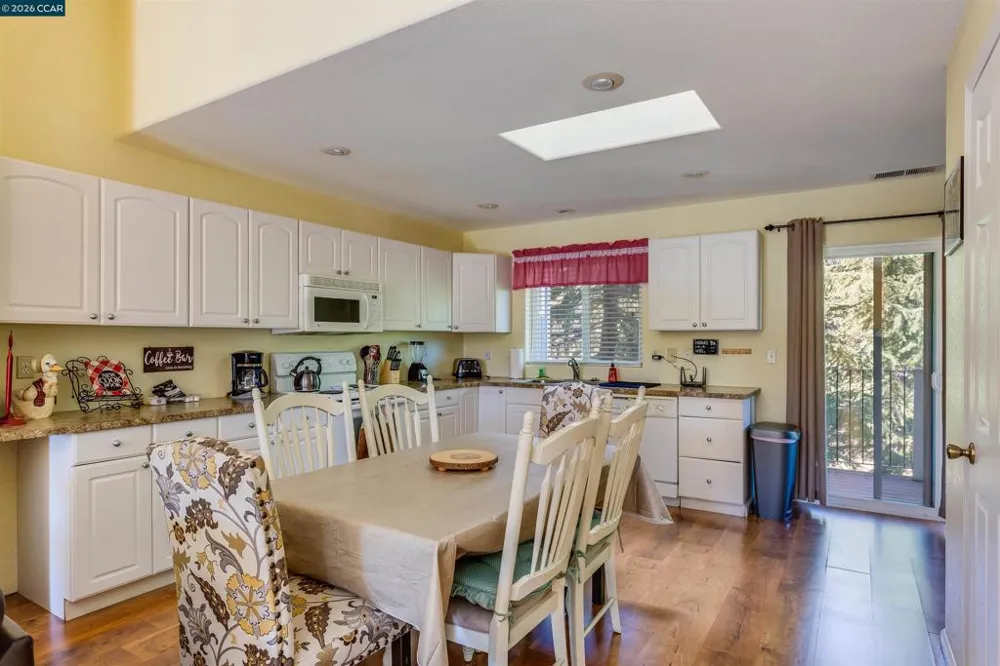 19112 Dyer Ct Groveland, CA 95321