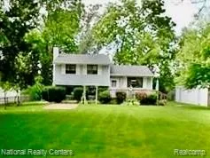 3090 Massena Street Commerce Charter Township, MI 48382