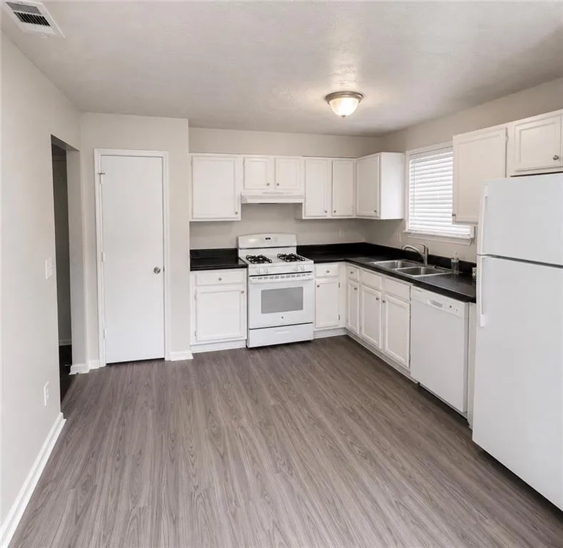 5571 Tunbridge Wells Road Lithonia, GA 30058
