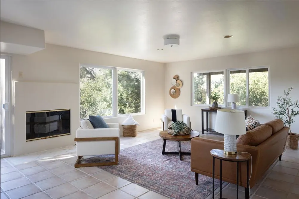 10172 Oakwood Circle Carmel, CA 93923