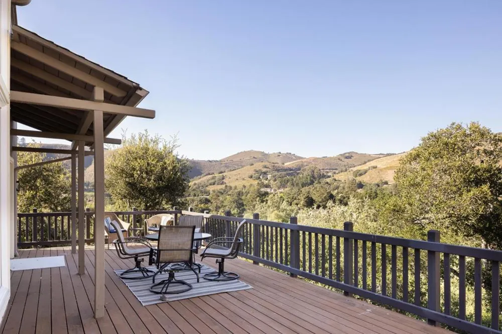 10172 Oakwood Circle Carmel, CA 93923