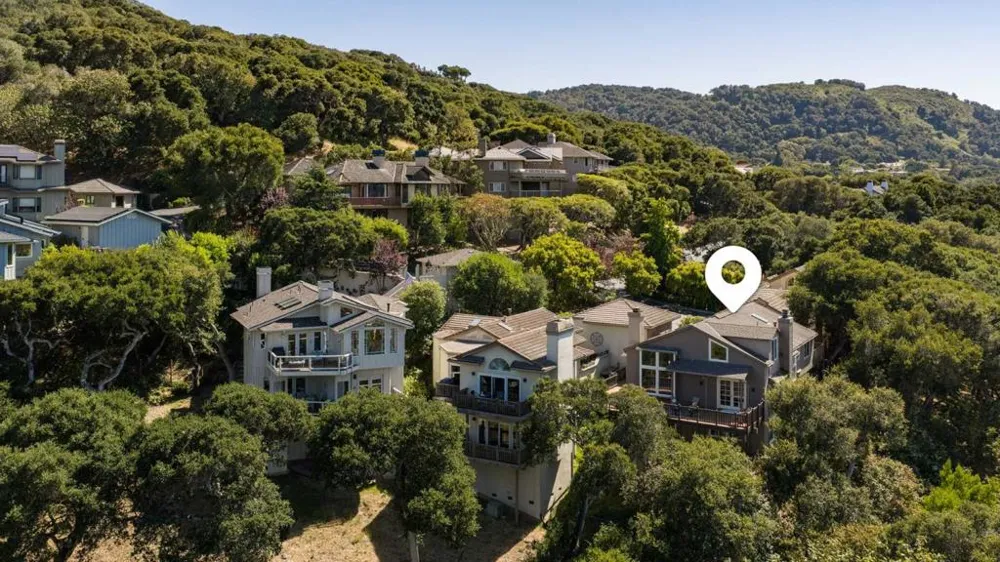 10172 Oakwood Circle Carmel, CA 93923
