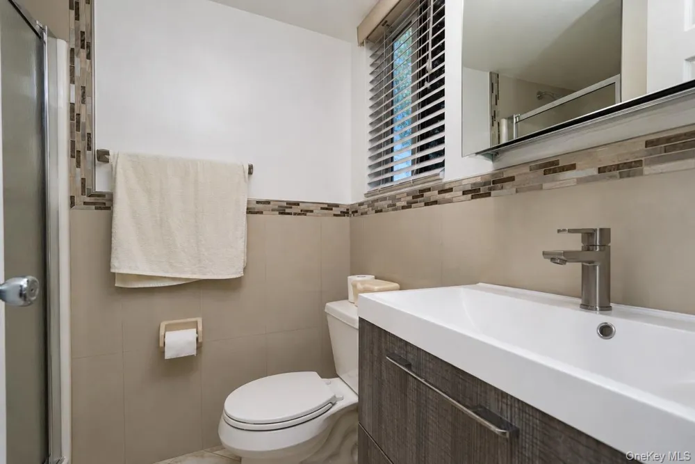 64 Amanda Court Staten Island, NY 10312