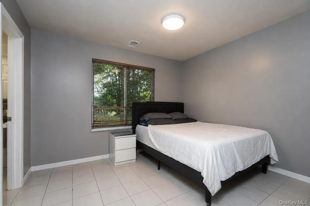 64 Amanda Court Staten Island, NY 10312