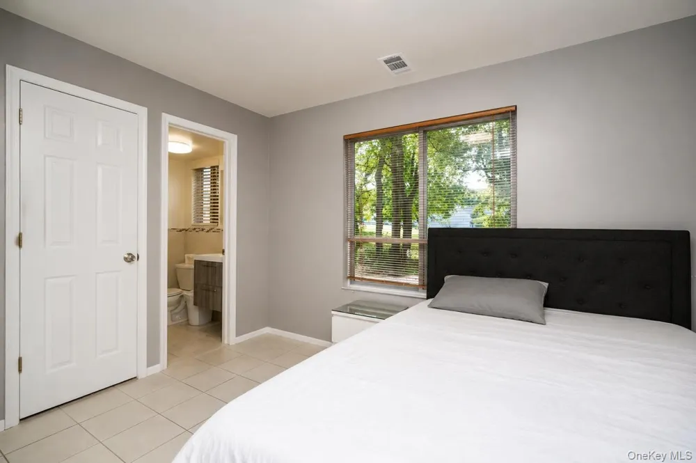 64 Amanda Court Staten Island, NY 10312
