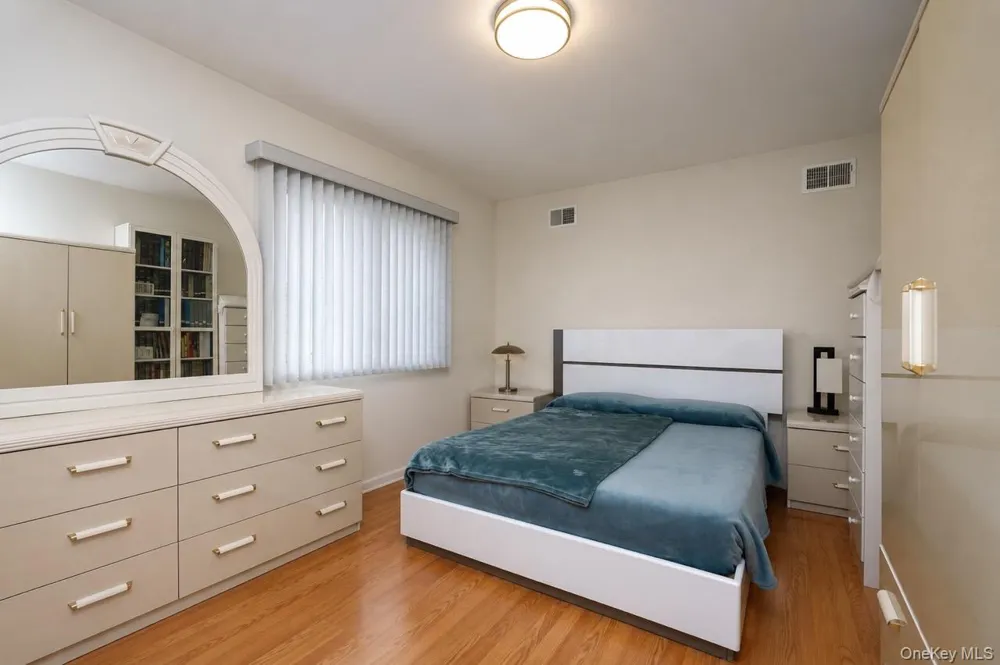 64 Amanda Court Staten Island, NY 10312