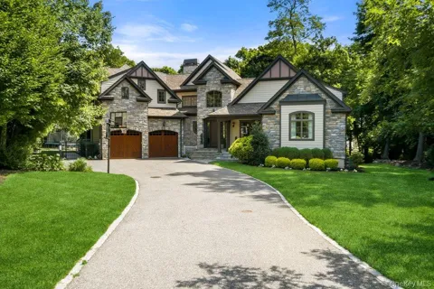 5 Buckingham Court