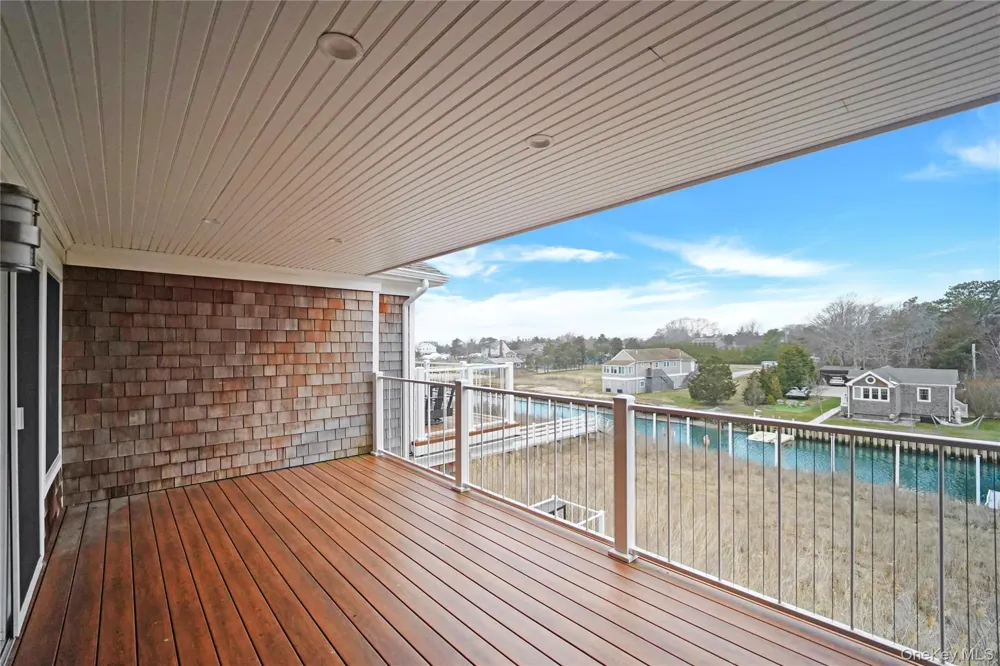 68 Foster Avenue #4 Hampton Bays, NY 11946