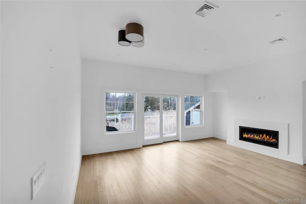 68 Foster Avenue #4 Hampton Bays, NY 11946