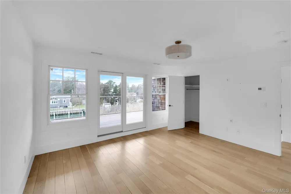 68 Foster Avenue #4 Hampton Bays, NY 11946