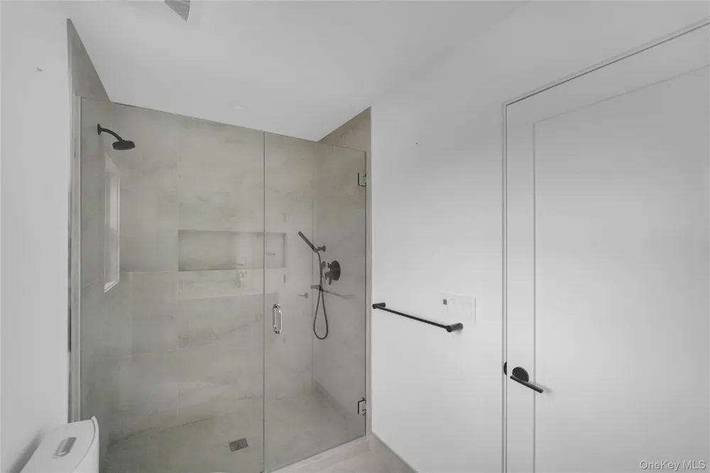 68 Foster Avenue #4 Hampton Bays, NY 11946
