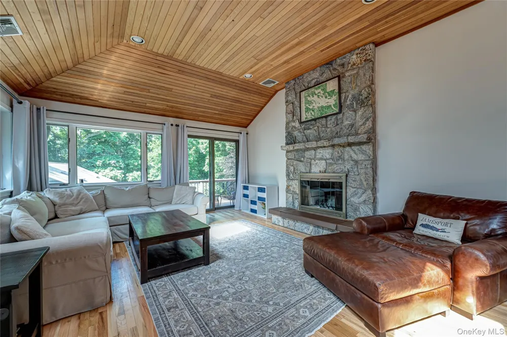 81 Manor Lane Jamesport, NY 11947