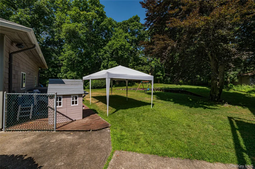 81 Manor Lane Jamesport, NY 11947