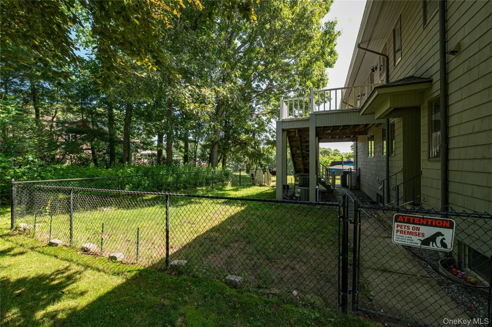 81 Manor Lane Jamesport, NY 11947