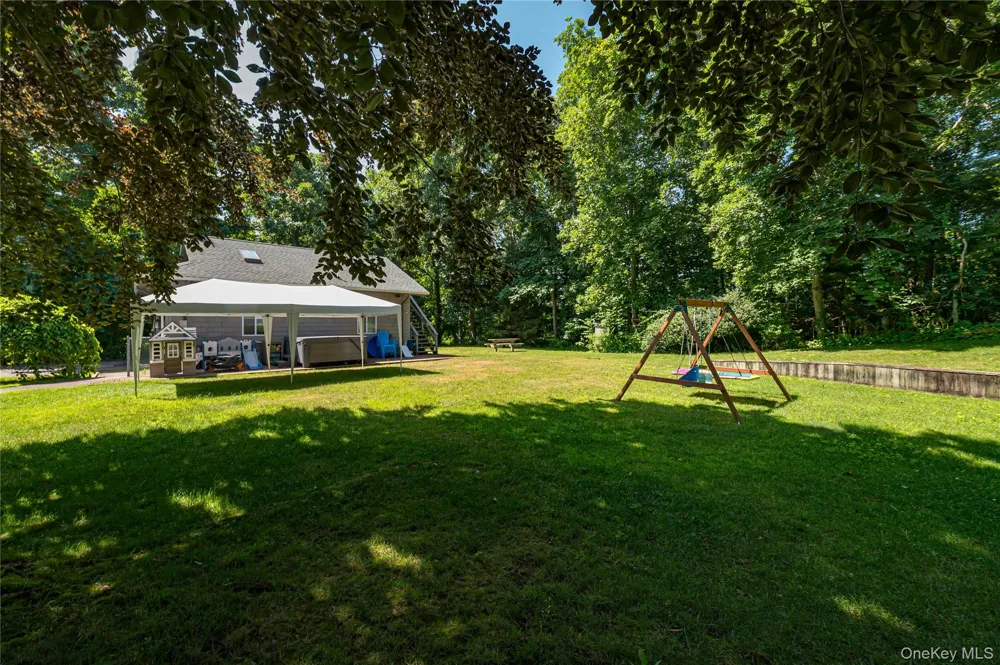 81 Manor Lane Jamesport, NY 11947