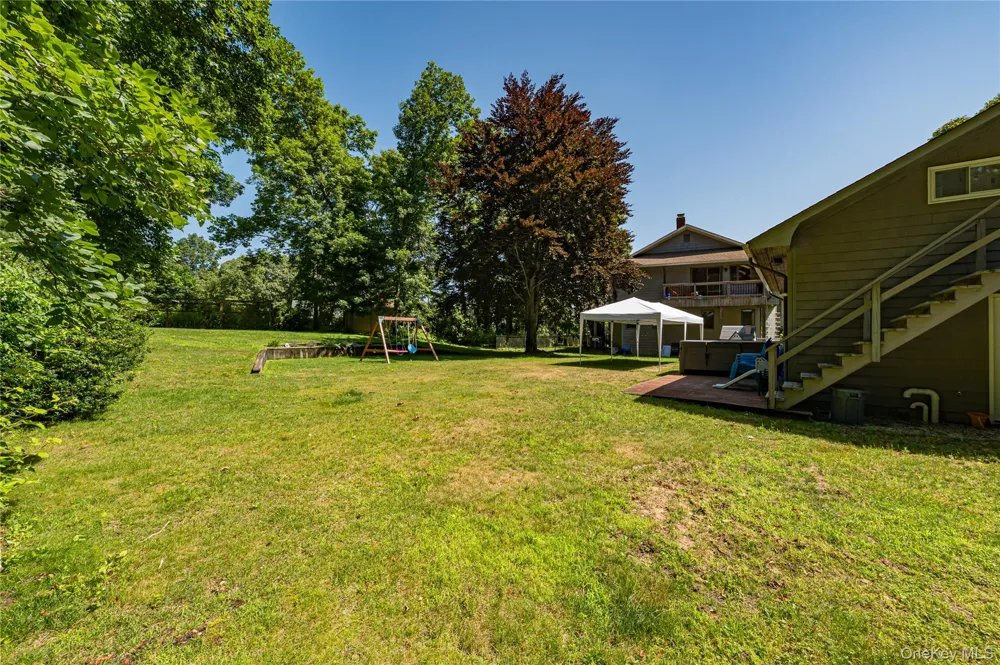 81 Manor Lane Jamesport, NY 11947