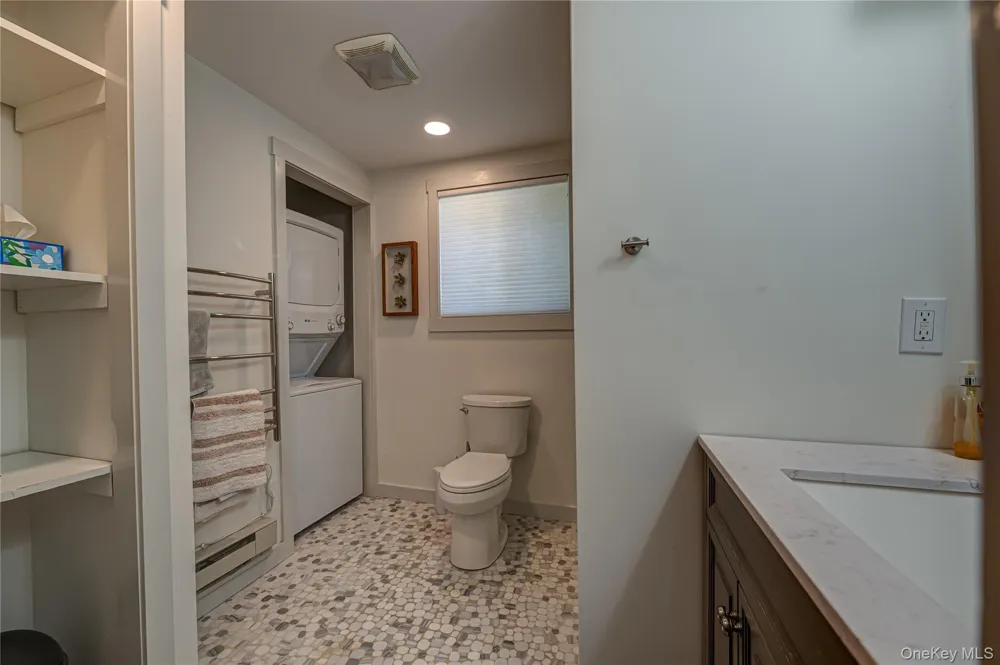 81 Manor Lane Jamesport, NY 11947