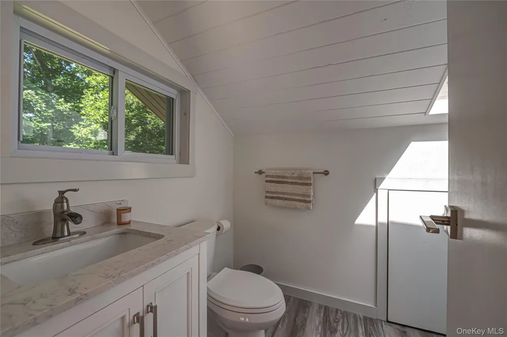 81 Manor Lane Jamesport, NY 11947