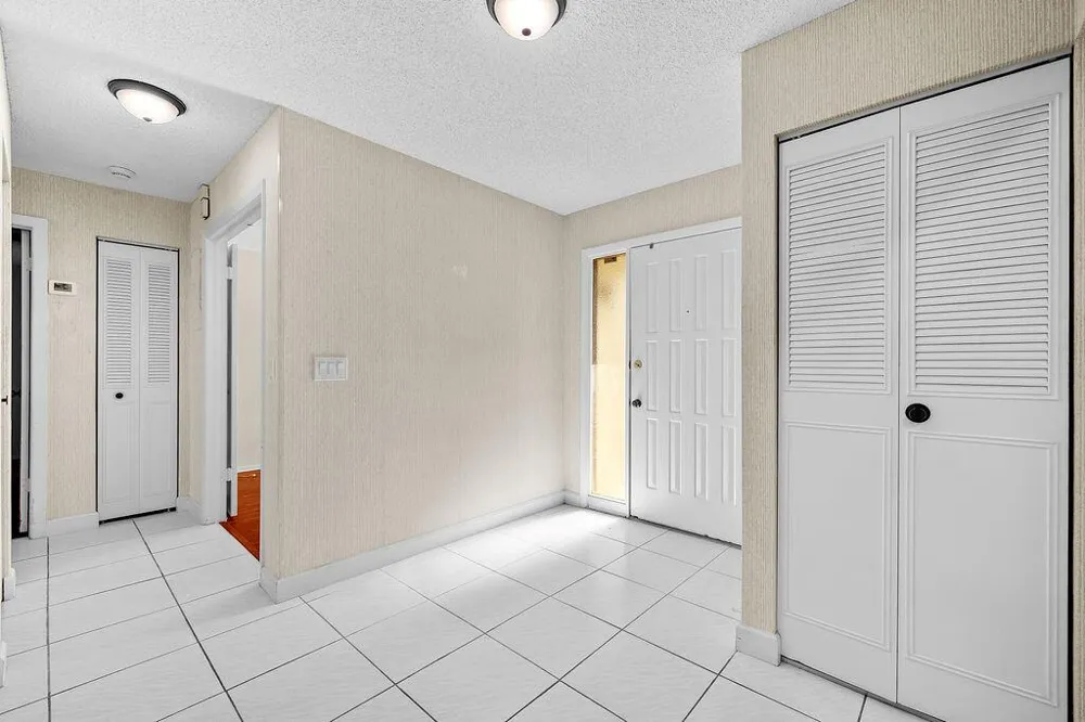 191 Mastic Tree Court Royal Palm Beach, FL 33411