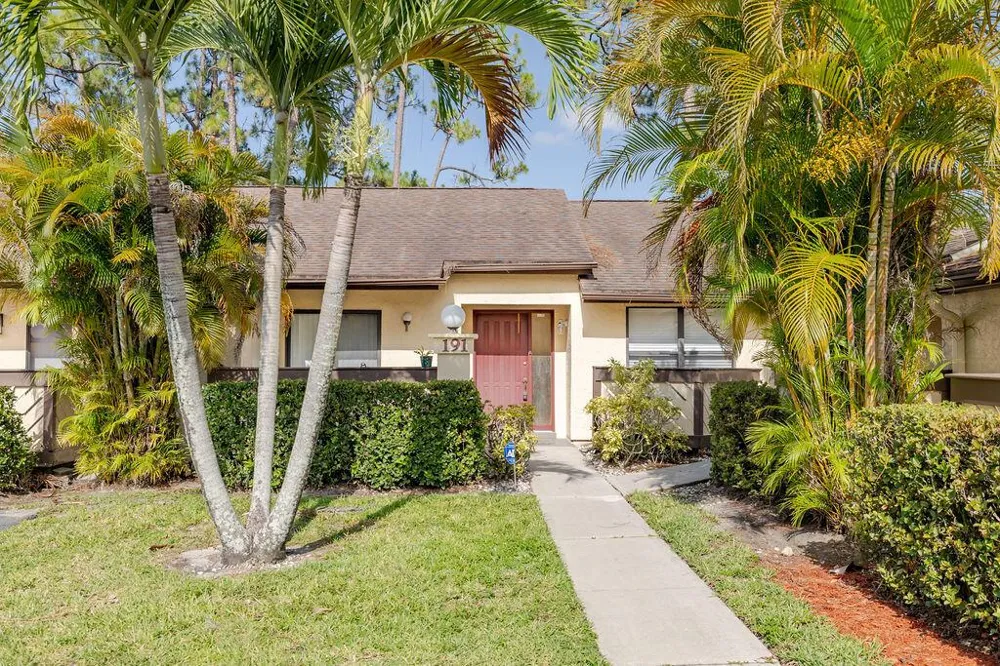 191 Mastic Tree Court Royal Palm Beach, FL 33411