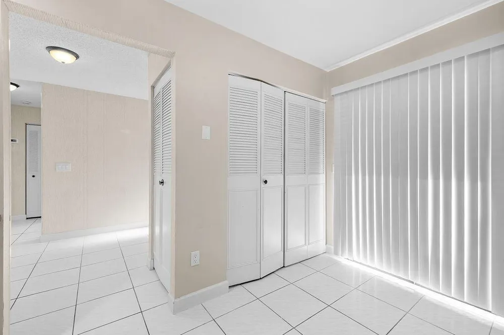 191 Mastic Tree Court Royal Palm Beach, FL 33411