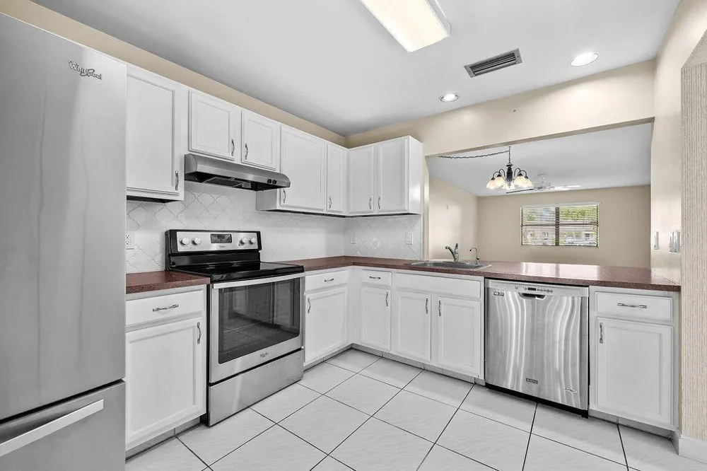 191 Mastic Tree Court Royal Palm Beach, FL 33411