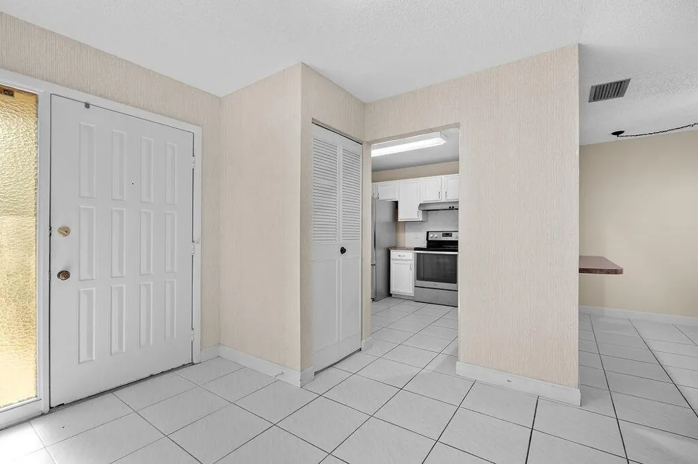 191 Mastic Tree Court Royal Palm Beach, FL 33411