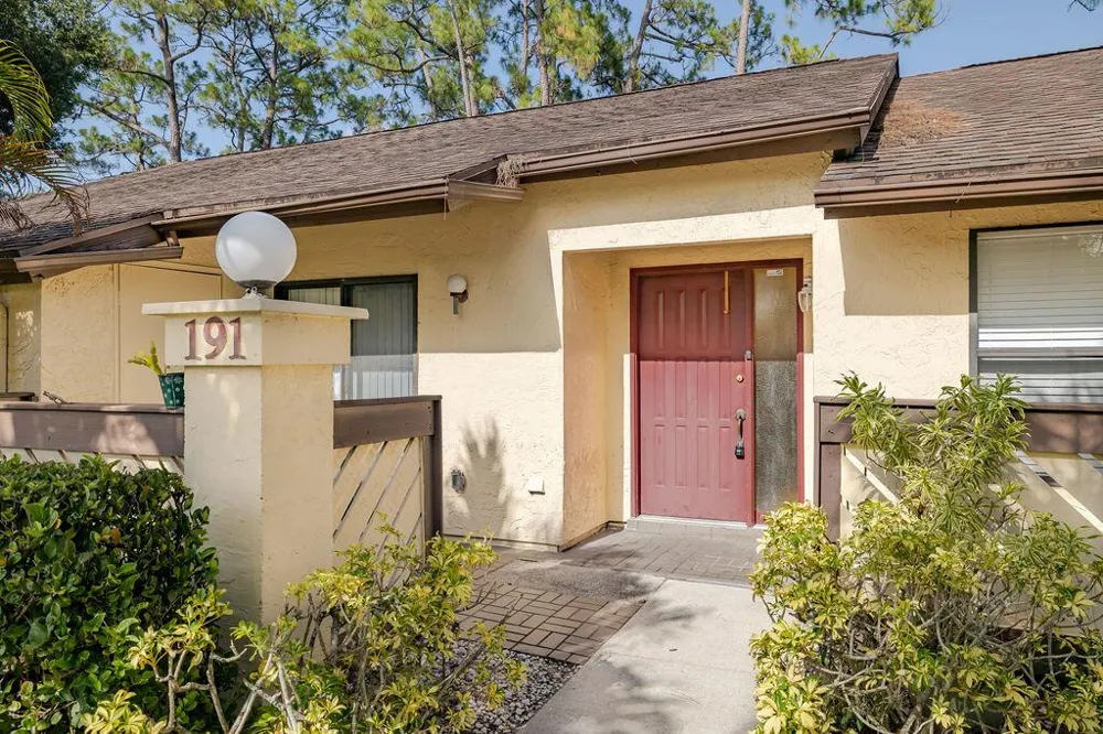 191 Mastic Tree Court Royal Palm Beach, FL 33411