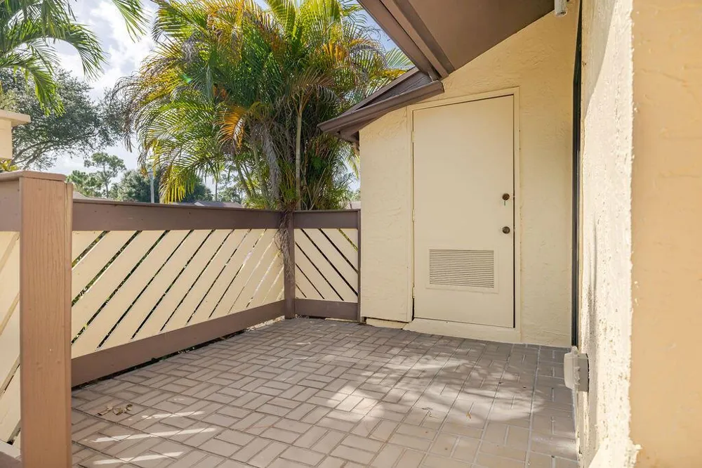 191 Mastic Tree Court Royal Palm Beach, FL 33411
