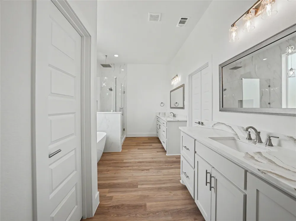 328 Slimp Bluff Avenue Azle, TX 76020