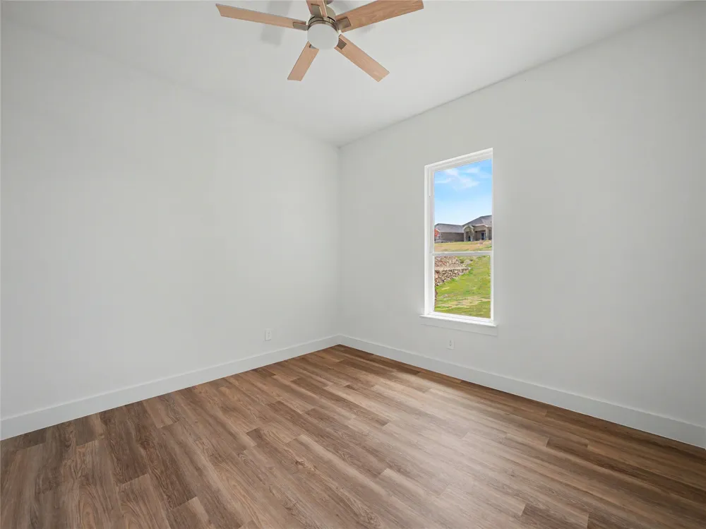 328 Slimp Bluff Avenue Azle, TX 76020