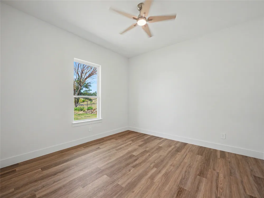 328 Slimp Bluff Avenue Azle, TX 76020