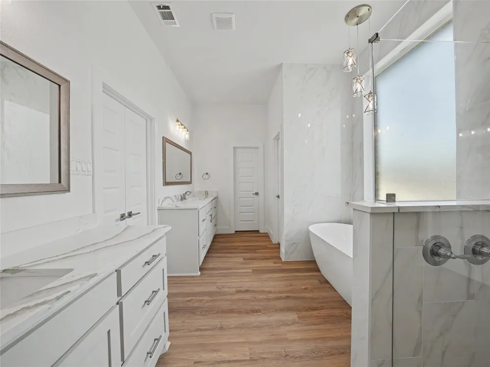 328 Slimp Bluff Avenue Azle, TX 76020