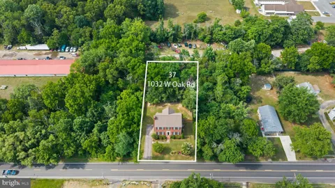 1032 W OAK ROAD