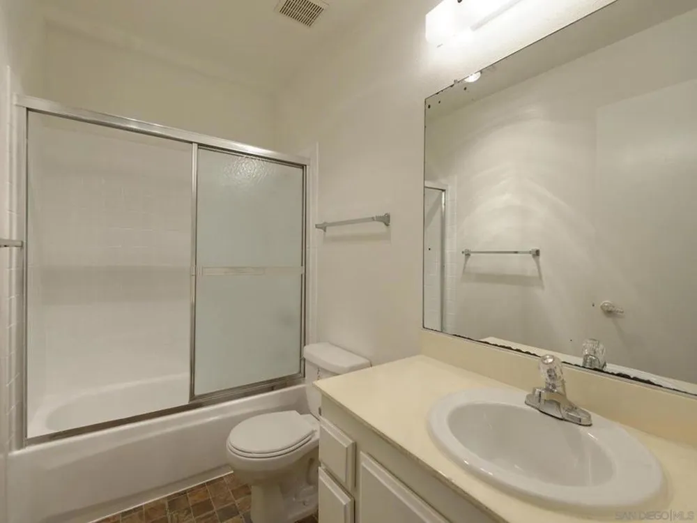 3211 Caminito Eastbluff ##9 La Jolla, CA 92037