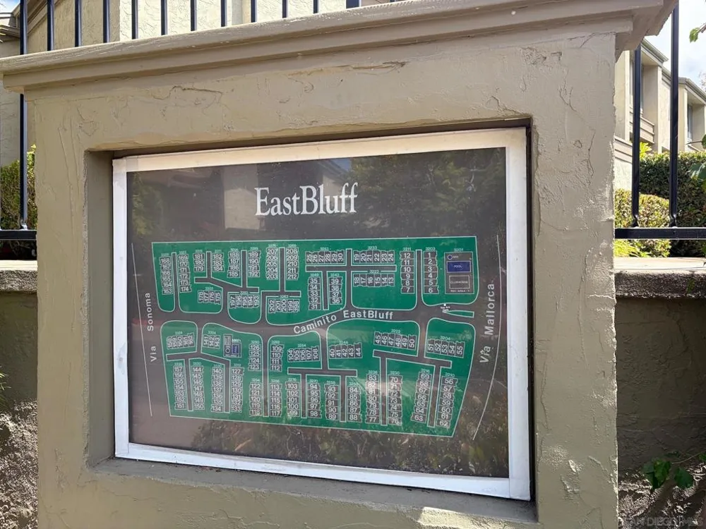 3211 Caminito Eastbluff ##9 La Jolla, CA 92037