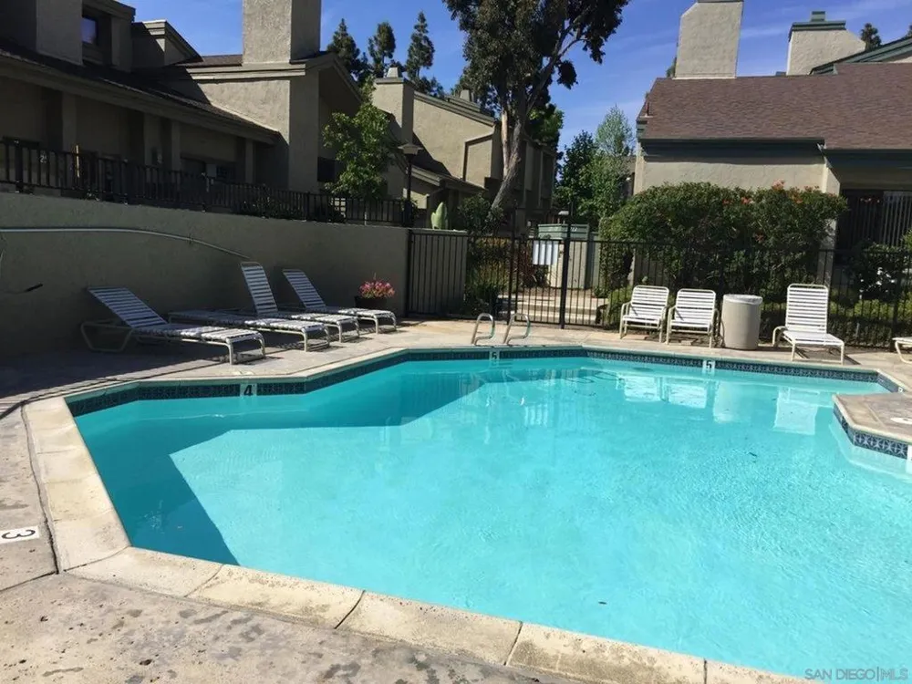 3211 Caminito Eastbluff ##9 La Jolla, CA 92037