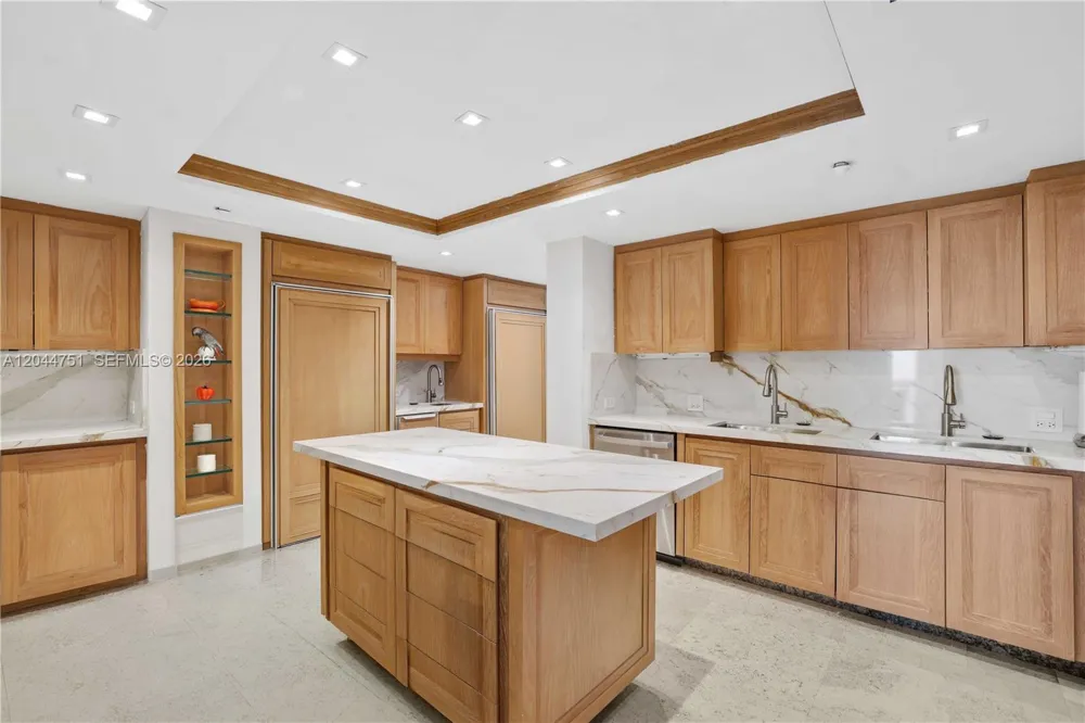 5025 Collins Ave #1103-1104-1105 Miami Beach, FL 33140