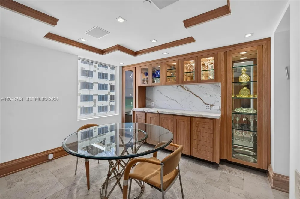 5025 Collins Ave #1103-1104-1105 Miami Beach, FL 33140