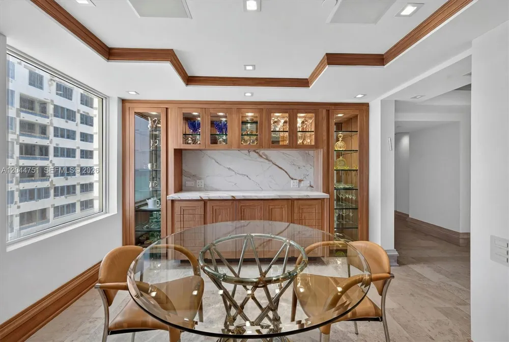 5025 Collins Ave #1103-1104-1105 Miami Beach, FL 33140