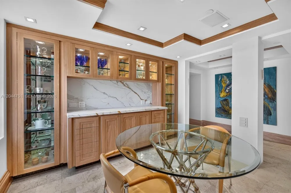 5025 Collins Ave #1103-1104-1105 Miami Beach, FL 33140