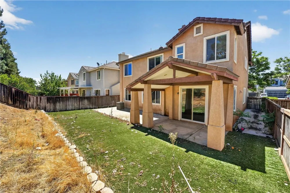 1512 Leland Beaumont, CA 92223