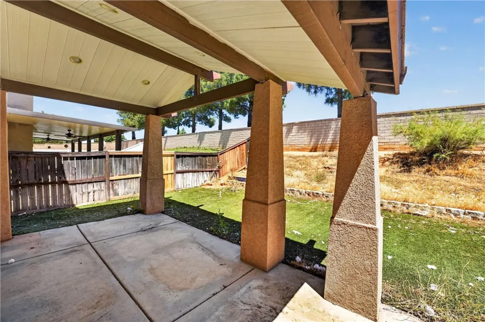 1512 Leland Beaumont, CA 92223