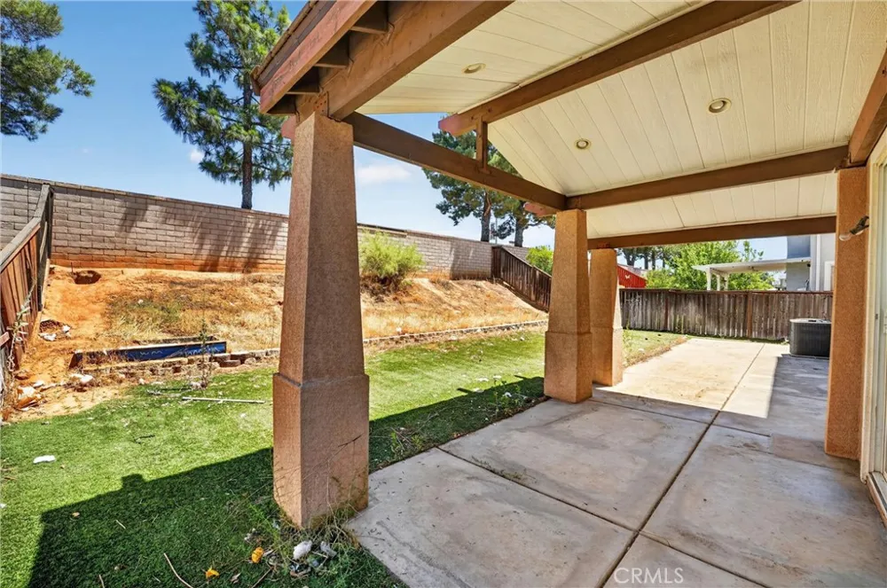 1512 Leland Beaumont, CA 92223